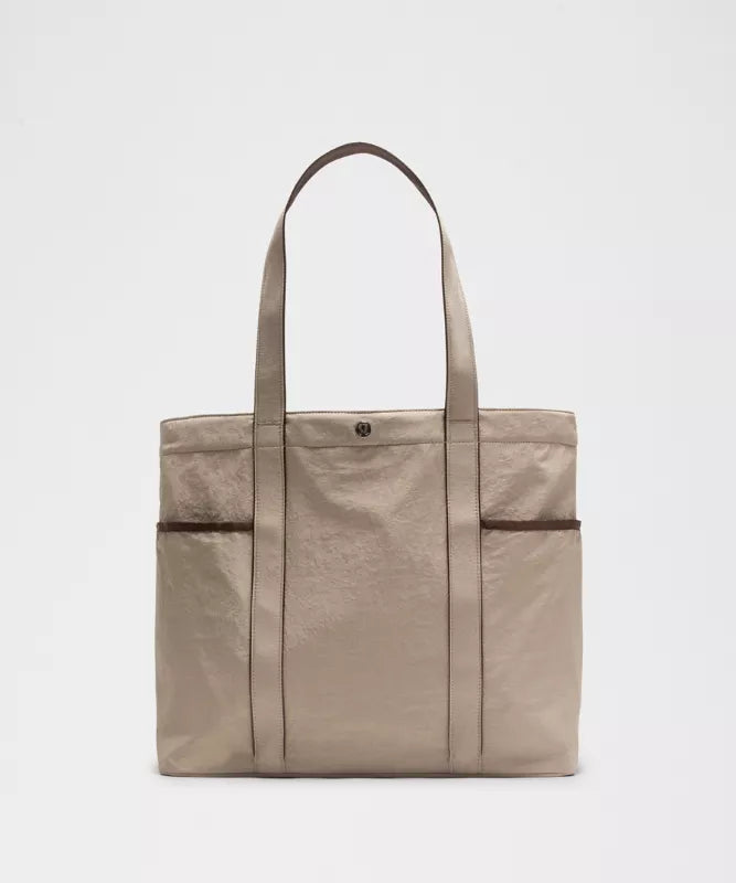 Daily Multi-Pocket Tote Bag 20L